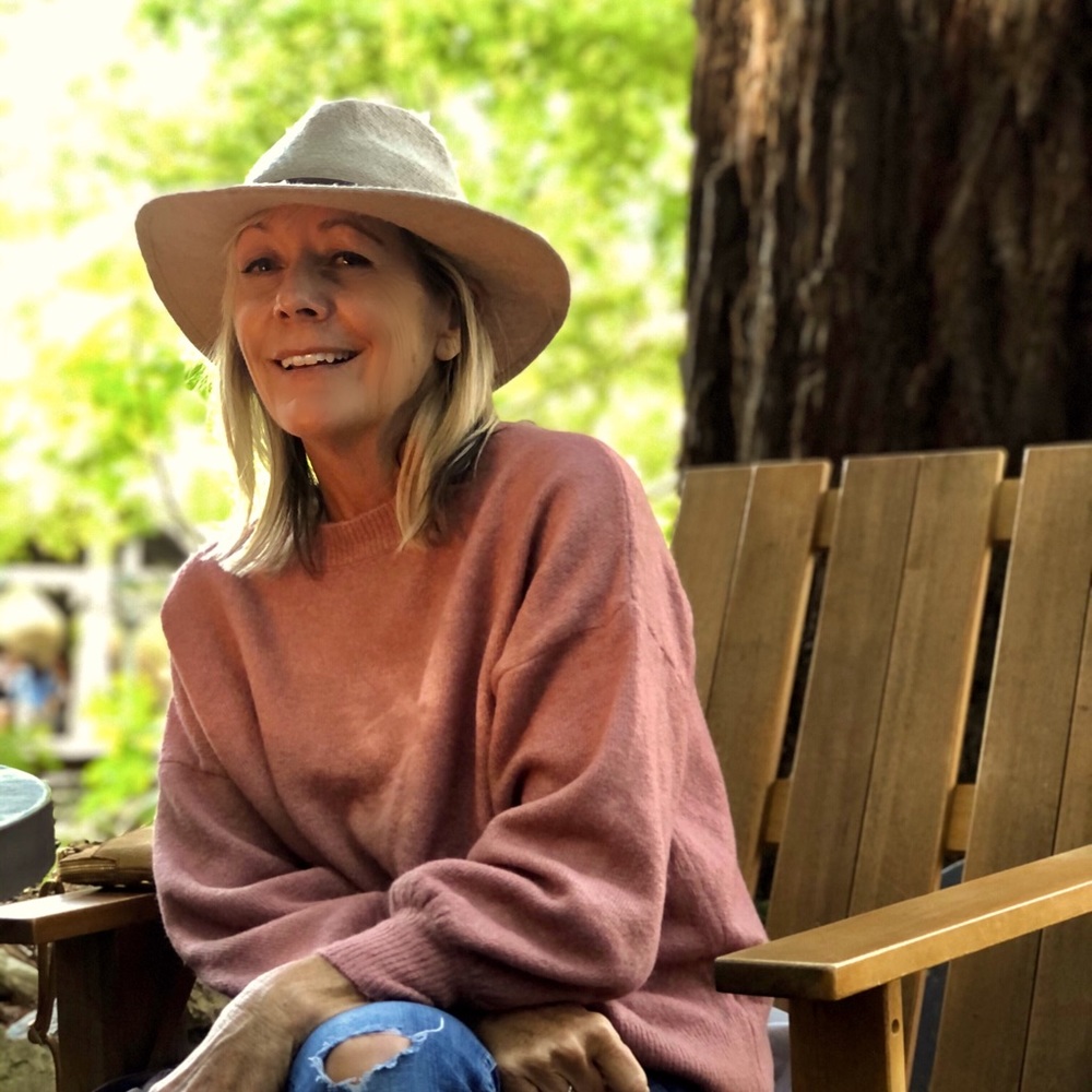 Meet your Posher, Debbie